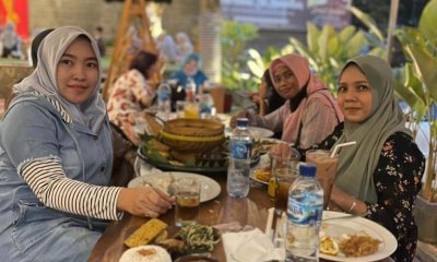 Pengunjung Galeri Foto Tamu Pengunjung Tamu yang datang di Dakon Resto Dakon Resto Banyuwangi