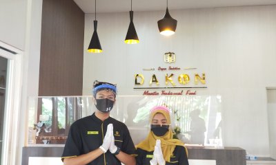Karyawan Karyawan Dakon Resto Karyawan Dakon Resto Banyuwangi Dakon Resto Banyuwangi
